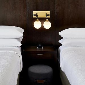 Guest room 2 Double City view High floor
